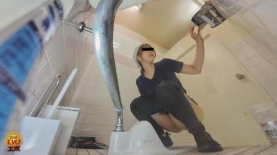 雑居ビル隠撮 絶体絶命紙なしトイレうんこ