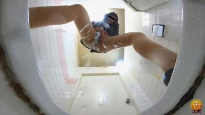 多忙OL 駆け込みおしっこ→残尿お漏らし